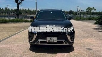 Mitsubishi Outlander CVT 7 chỗ Xám