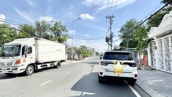 MT  NGUYỄN THỊ HƯƠNG - 4 TẦNG - GARA -TẶNG TOÀN BỘ NỘI THẤT,  11,9 TỶ