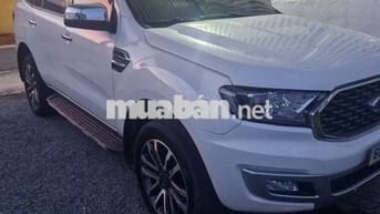 Ford Everest Titanium 2021 Trắng 7 chỗ