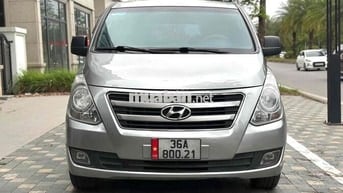 Hyundai Starex 2017 9 chỗ số sàn máy dầu 2017