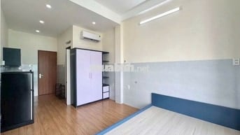 Căn hộ Studio 30m2, Ban công thoáng | Lạc Long Quân, Full nội thất