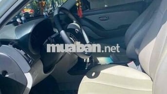 Hyundai Avante Trắng 5 chỗ Xăng