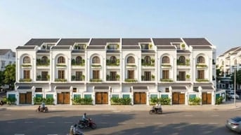 Bán nhà phố 2 mặt tiền, 3 tầng, đi bộ ra sông và biển chỉ vài phút