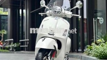 Piaggio Vespa GTS Super 125 ABS