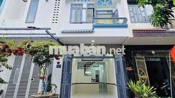 bán nhà sổ hồng riêng. 1 lầu 1 trệt. P Dĩ An.Bình Dương