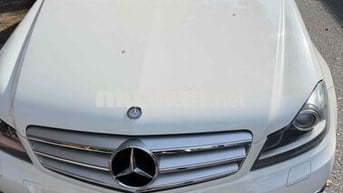 Mercedes-Benz C300 AMG 2012 Trắng Tự động