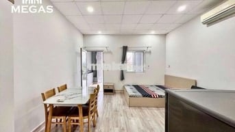 phòng Siêu rộng + sân + mặt tiền Lê Hồng Phong + nội thất như hình 