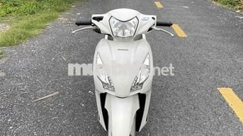 Cần Bán Vision zin chất đẹp keng chính chủ kí gấy