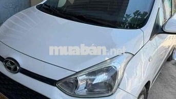 Hyundai Grand i10 Trắng Số sàn 5 chỗ