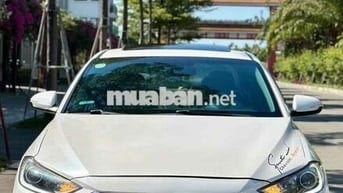 Hyundai Elantra 2018 Tự động 72.000km Trắng