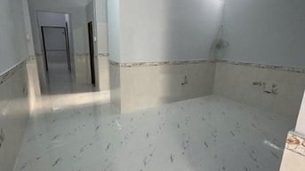 Cho thuê nhà nguyên căn đường Trần Văn Khánh (100m2)