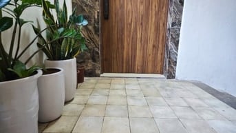 Bán nhà tập thể tầng 3 diện tích 85m2, 4 ngủ, 2 VS, giá  6,399 tỷ