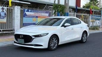 Mazda Mazda 3 Deluxe 2022 Trắng 30.000 km