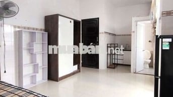 CHÍNH CHỦ CHO THUÊ STUDIO BANCOL CỰC THOÁNG, CÓ THANG MÁY