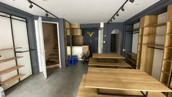 - Cho thuê nhà Kim Mã, Ngọc Khánh, Ba Đình, mặt tiền 51m2, 25 triệu/th