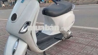 Piaggio Vespa 2012 Trắng