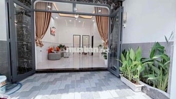 CHÍNH CHỦ MỚI SỬA XONG NHÀ 4x12 HẺM Ô TÔ CÀN BÁN GẤP