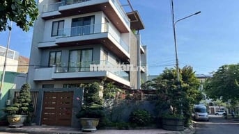 Chính chủ cần bán gấp biệt thự lô góc khu dân cư Phú Nhuận, diện tích
