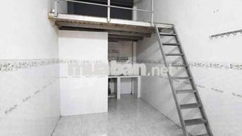 Hẻm 213 Lê Đình Cẩn, rộng rãi thoáng mát, khu để xe rộng