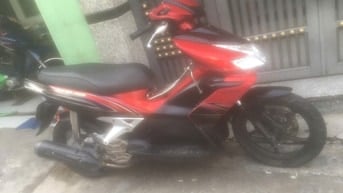 Bán xe AirBlade 2009 đỏ đen và Lead vàng đồng 2012