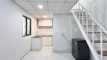 Chính chủ cho thuê 1 trệt 1 lầu full nội thất y hình gần Cầu Chánh Hưn