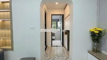Cho thuê nhà riêng, 3 tầng, 4 phòng, ngõ nông, phố Trương Định.