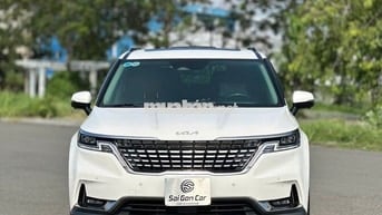 Kia Carnival Signature 2023 Trắng 7 chỗ