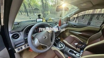 Nissan Navara Số tự động