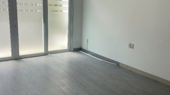 Nhà Gần Làng Đại Học B .Phuớc Kiển , Dt: 7x15 . 3 lầu . giá : 18tr/th
