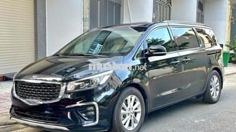 Kia Grand Sedona 7 chỗ Tự động Xăng Đen