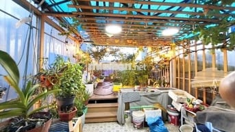 Nhà ở ngay !!! 40m2 x 3.6MT x 6T - Ngõ nông , Gần hồ - tiện ích nhiều 