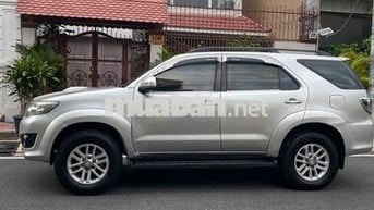 Toyota Fortuner 2014 2.5G 4x2 - 140000 km