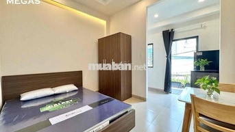 TRỐNG PHÒNG BAN CÔNG TÁCH BẾP ĐẦY ĐỦ NỘI THẤT NGAY PHAN VĂN HỚN