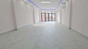 CHO THUÊ NHÀ 5X22(TRỆT+LỬNG+2LẦU+ST) FULL 8 MÁY LẠNH+ THANG MÁY