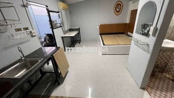 Phòng trọ riêng máy lạnh giường bàn bếp đầy đủ tự đó Phạm Văn Đồng