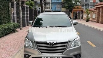 Toyota Innova 2.0 E 2015 Số sàn Bạc