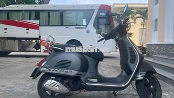 Piaggio Vespa GTS Super 2016 Xám 49944 km
