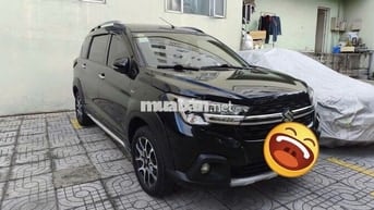 Suzuki XL7 7 chỗ màu Đen