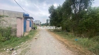 Đất  thổ cư 100% (sau lưng Chợ Đức Hòa), 10mx34m, 2,6 tỷ, thương lượng