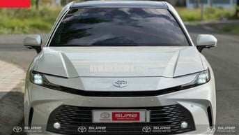 Toyota Camry 2.5 HEV TOP 2025 siêu lướt 7.000km