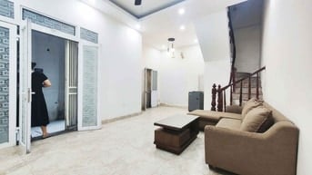 Cho thuê phòng xinh chính chủ ngõ 6 Vĩnh Phúc (Ba Đình), 2.5 triệu