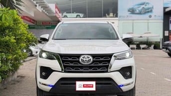 Toyota Fortuner 2.4G 4x2 AT 2024 Trắng 70.000 km