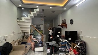 Hot, Bán gấp Nhà riêng Đất Mới BTân, 40m2, 2 tầng mới đẹp, hẻm xe hơi
