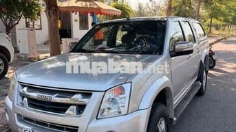 Isuzu D-Max 2011 Số sàn Diesel 3.0 Bạc