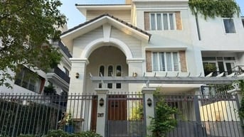 BÁN GẤP BIỆT THỰ SONG LẬP VĂN QUÁN, 230M2 × 3.5 TẦNG, MT 10M, 49.5 TỶ