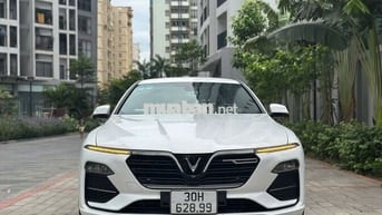 VinFast Lux A2.0 Plus 2022 Trắng 6.800 km