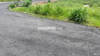 Đất nền Hồ Dầu Tiếng đường ĐT 704, xã Minh Thạnh, Bình Dương cũ. 