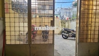 NHÀ NGUYÊN CĂN SÂN VƯỜN NGAY VINCOM NGUYỄN XÍ - HẺM OTO - 4X20M 