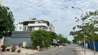 Lô góc 6.5x22 đường 16m chỉ 9.99 tỷ cạnh Làng đại học ABC
