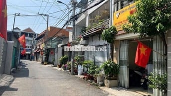 BÁN GầP Nhà 1 Xẹt NVQ  P ĐHT .DT 3,7x20,5 .1 trệt 3 lầu 4PN giá 6tỷ750